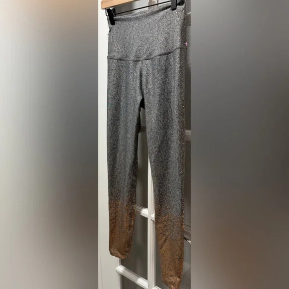Beyond Yoga Alloy Ombre Sparkle High Waisted Midi Legging - Picture 7 of 14